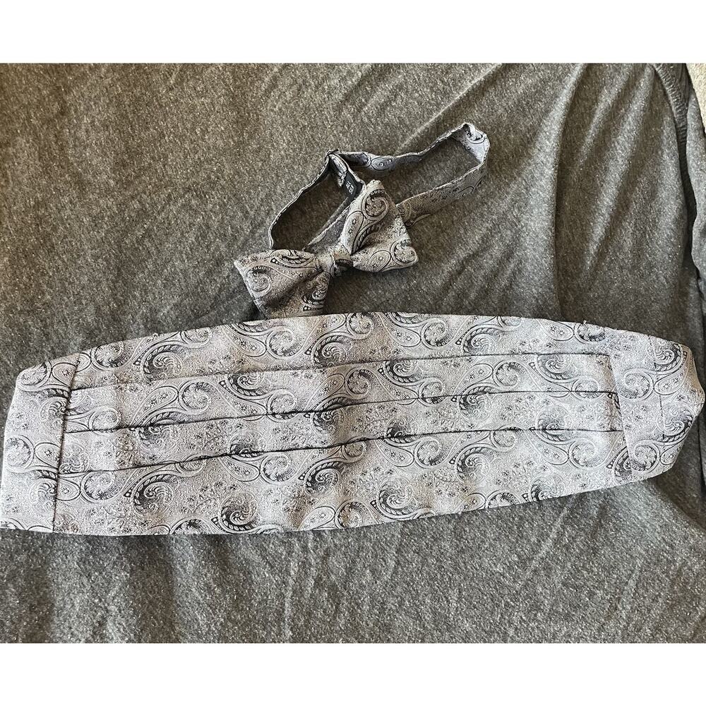 Mel Howard Vtg Paisley Cummerbund Bow Tie Set silk Tuxedo Formal One Size 27-48